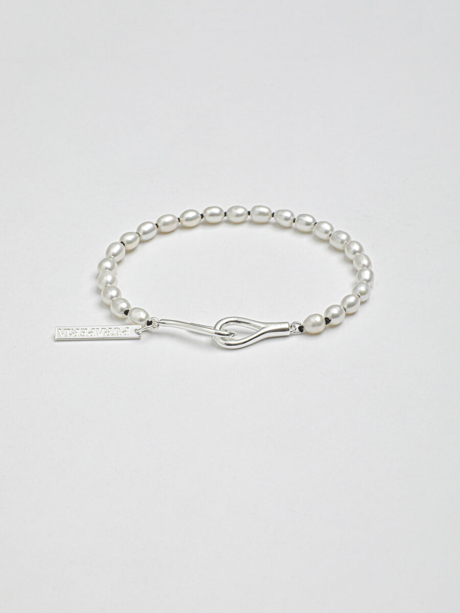 Original detail view of Rice Pearl Bracelet