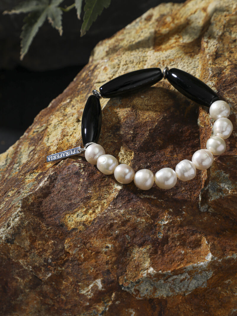 Original detail view of Agate & Cultured Pearl Bracelet
