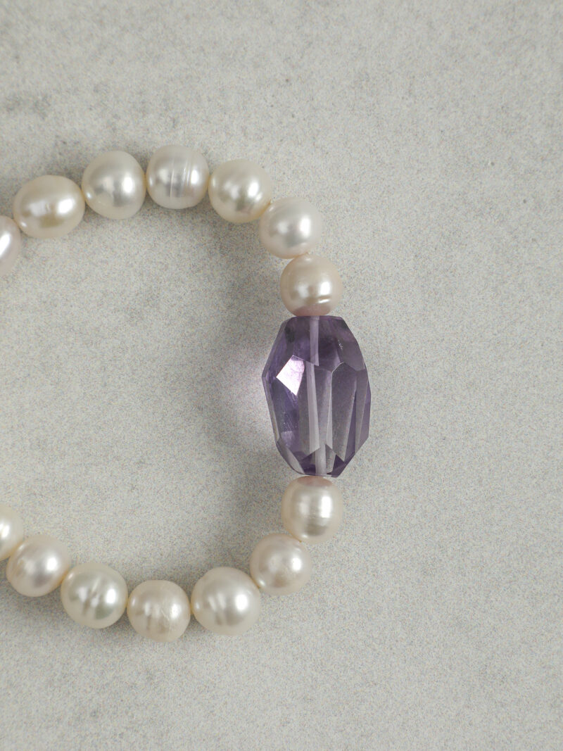 Aura & Qi detail 1J7A9662 Original detail view of Amethyst & Cultured Pearl Bracelet